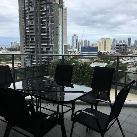 Three-Bedroom Apartment With Amazing View Near Surfers Paradise Gold Coast Exterior foto