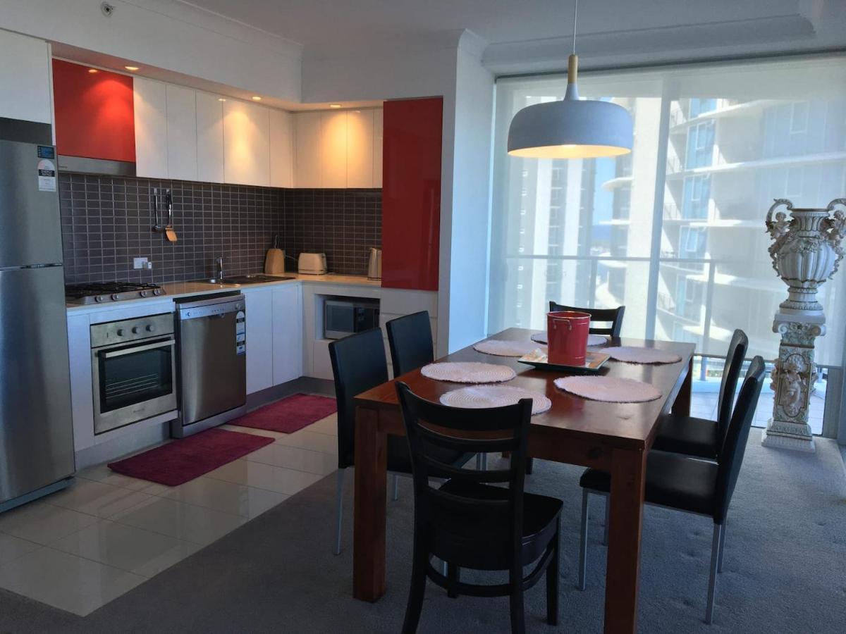 Three-Bedroom Apartment With Amazing View Near Surfers Paradise Gold Coast Exterior foto