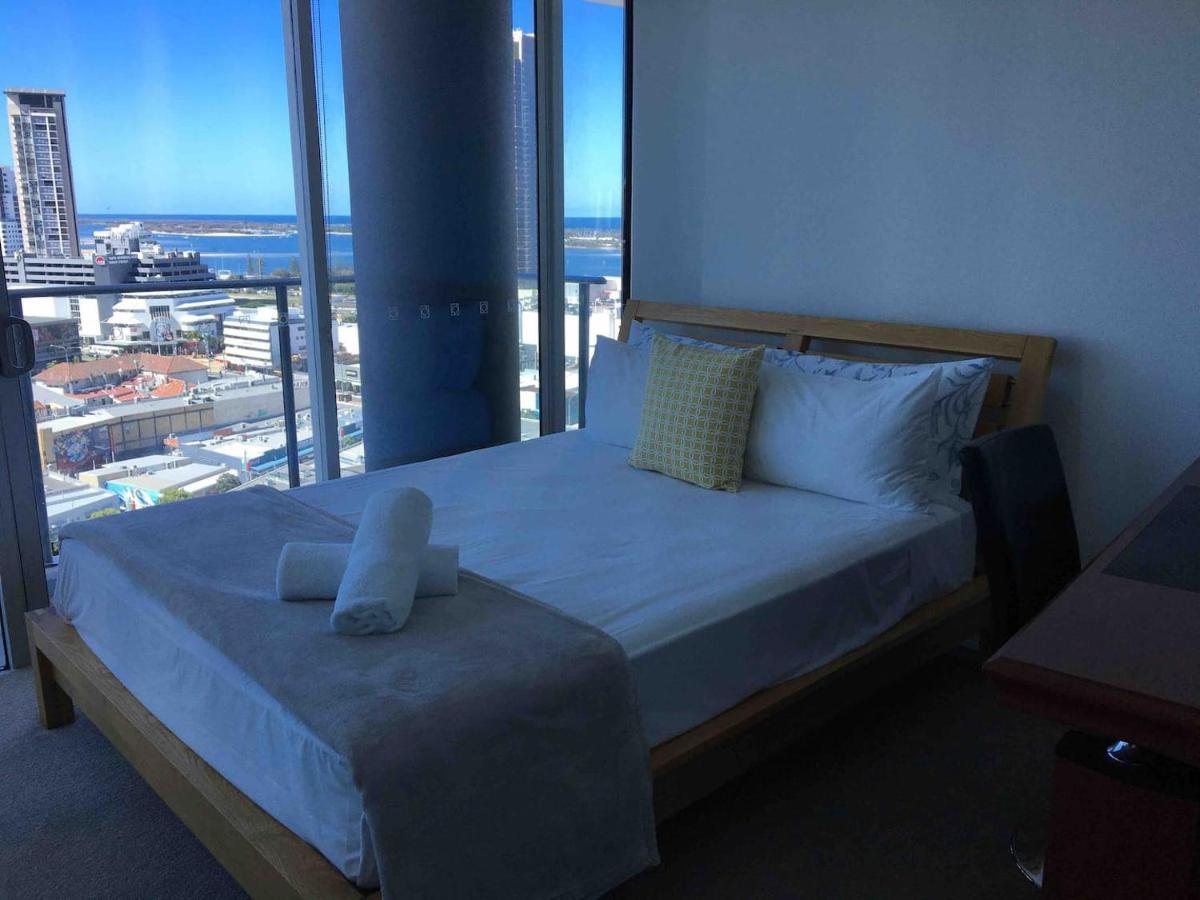 Three-Bedroom Apartment With Amazing View Near Surfers Paradise Gold Coast Exterior foto